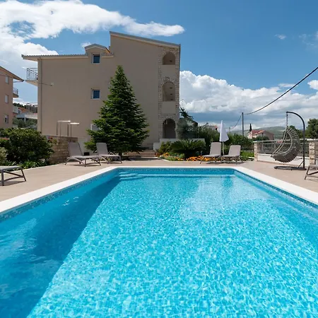 Brico - Heated Pool * Trogir