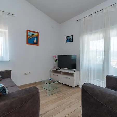 Apartamento Brico - Heated Pool Trogir