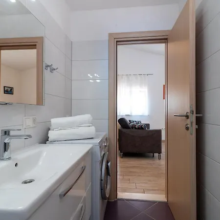 Brico - Heated Pool *