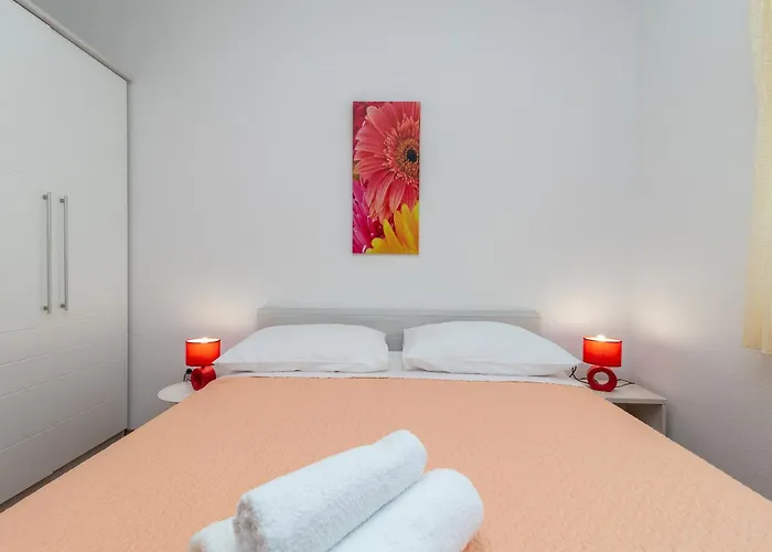 Brico - Heated Pool Апартаменти Трогір