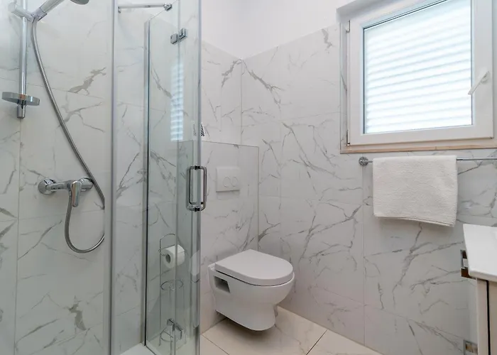 Brico - Heated Pool 公寓