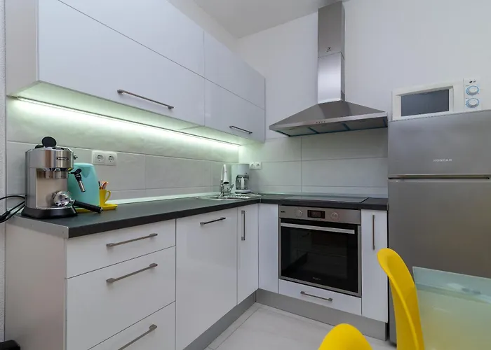 Апартаменти Brico - Heated Pool Трогір