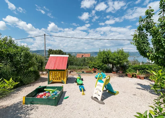 Brico - Heated Pool Апартаменти