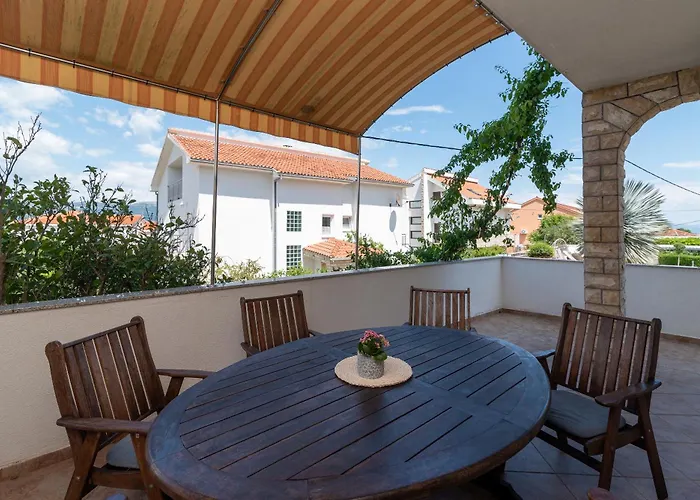 Brico - Heated Pool Апартаменти