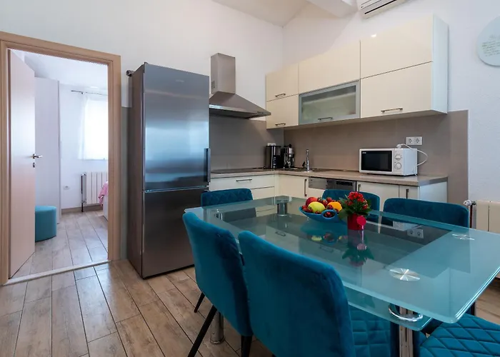 Brico - Heated Pool Апартаменти *