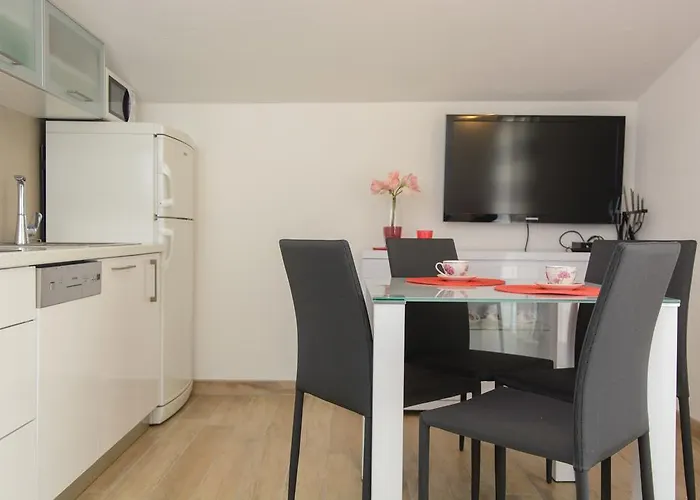 Апартаменти Brico - Heated Pool *