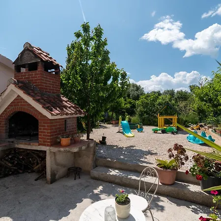 Brico - Heated Pool Trogir