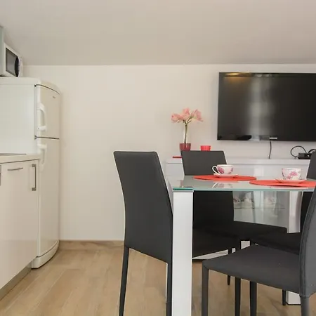 Appartement Brico - Heated Pool *