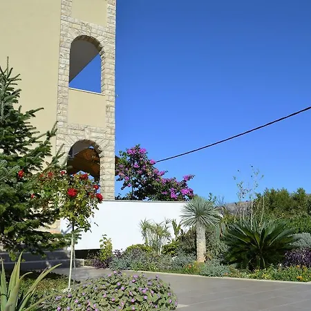 Brico - Heated Pool Appartement *