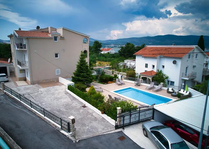 Apartmán Brico - Heated Pool