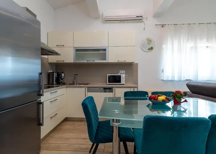 Brico - Heated Pool Apartmán