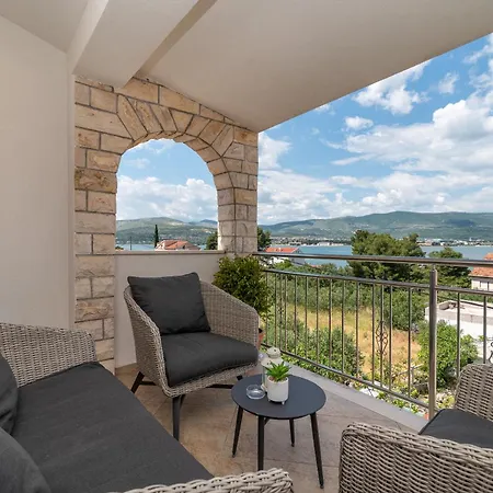 Daire Brico - Heated Pool Trogir